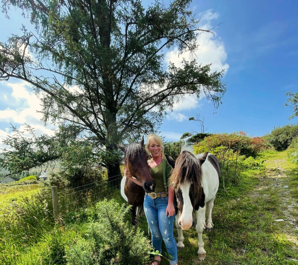 profile image of Elle and horses, Summer & Wendy